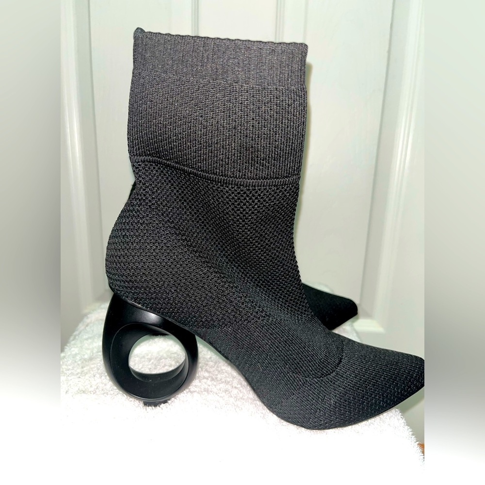 Yoncé booties